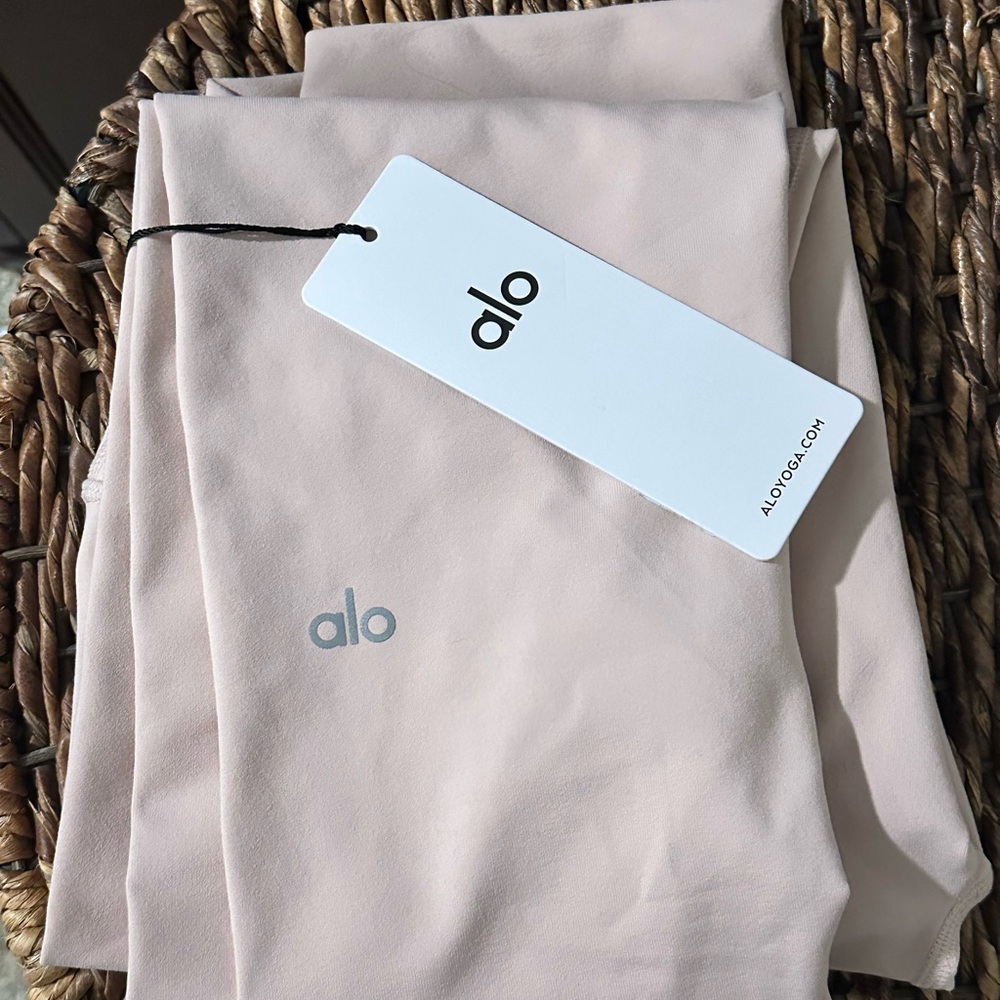ALO Yoga Soft Pink Leggings